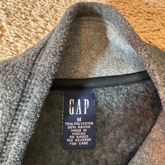 Vintage (early 2000s) GAP Fleece Vest Women's Medium - Excellent cond - Picture 2 of 2